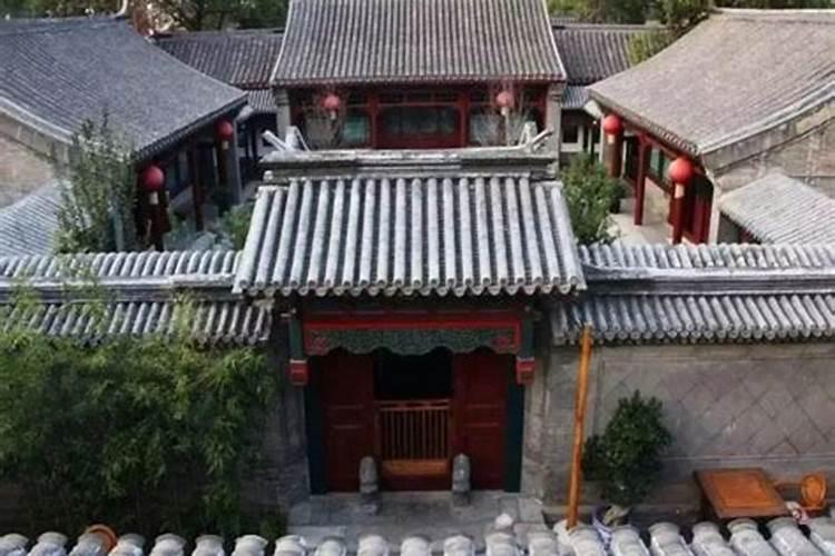 中国北方建筑的典型代表四合院有何特点，房子的西北方